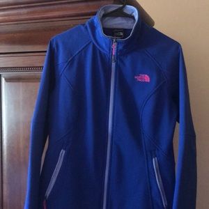 Super cute North Face soft shell